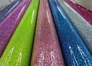China De kleurrijke Partijdecoratie schittert Pvc-Stof 0.35mm Dikte voor het Naaien van Zakken fabriek